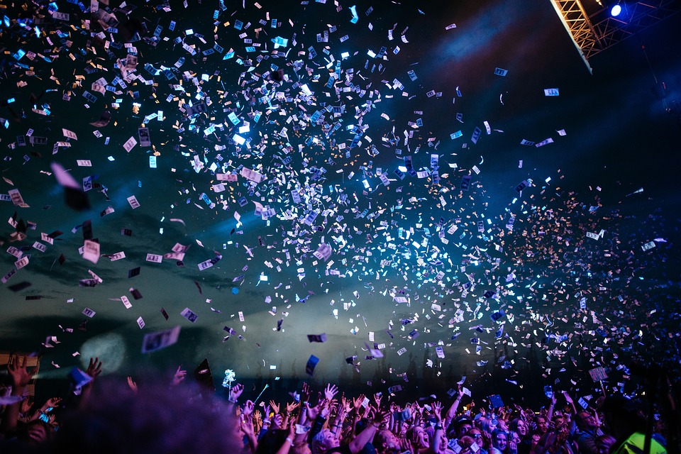 confetti-2571539_960_720